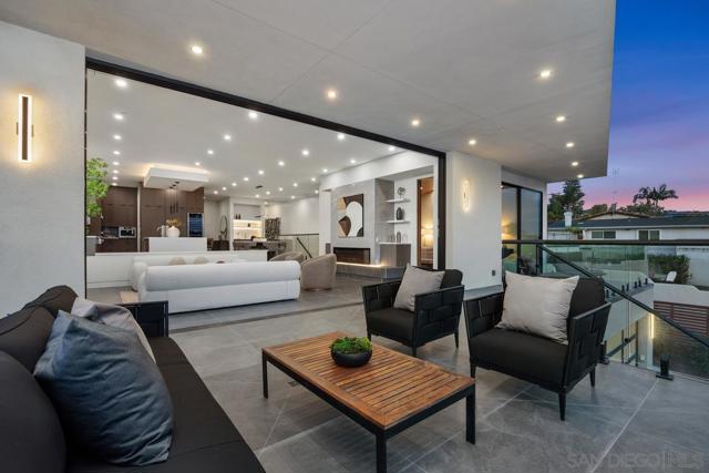 147 S Rios, Solana Beach CA: https://media.crmls.org/mediaz/f096e569-c384-4eeb-bc29-77de8a6d11cb.jpg
