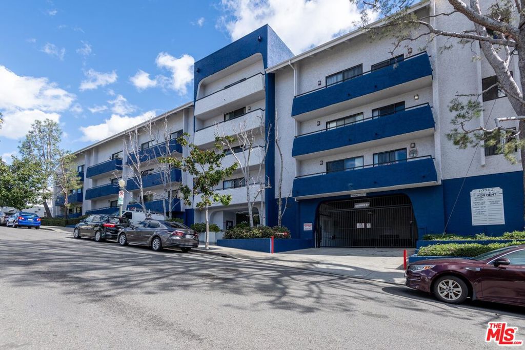 10982 Roebling Avenue #451