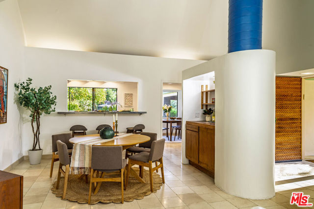 520 Barker Pass Road, Santa Barbara CA: https://media.crmls.org/mediaz/f097fd12-430f-460b-a73b-1edc28fc72ea.jpg