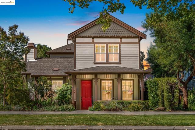 1027 Azuar Drive, Vallejo CA: https://media.crmls.org/mediaz/f09a5799-7682-4596-89ec-37f8aef336bf.jpg