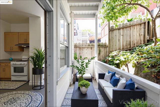 45 Auburn Street, San Francisco CA: https://media.crmls.org/mediaz/f09b44ee-e336-49ee-810d-bdee4b177c4c.jpg