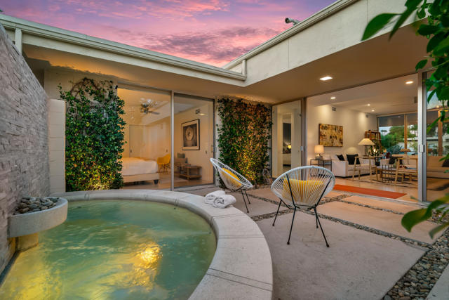 260 Desert Lakes Drive, Palm Springs, CA 92264