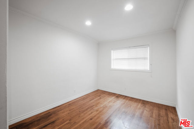 1405 OCEAN PARK Boulevard, D photo 8