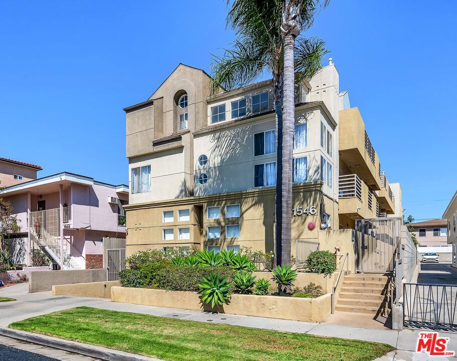 1546 Hi Point Street #201