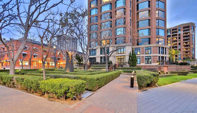 500 W Harbor Dr., San Diego CA: https://media.crmls.org/mediaz/f09cdd4f-1e7d-4102-ace7-e29d5d9c8897.jpg