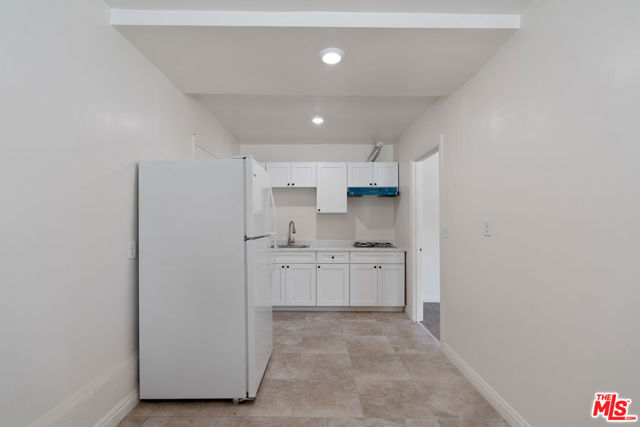 945 N Ditman Avenue, Los Angeles CA: https://media.crmls.org/mediaz/f09d4662-504a-45e9-bd5e-810586e253e7.jpg