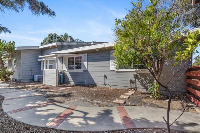 510 Sunnymount Avenue, Sunnyvale CA: https://media.crmls.org/mediaz/f09d95c6-b1bf-4c24-842a-7a57d201830a.jpg