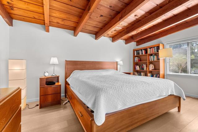 Detail Gallery Image 17 of 44 For 7209 Draper, La Jolla,  CA 92037 - 3 Beds | 3 Baths