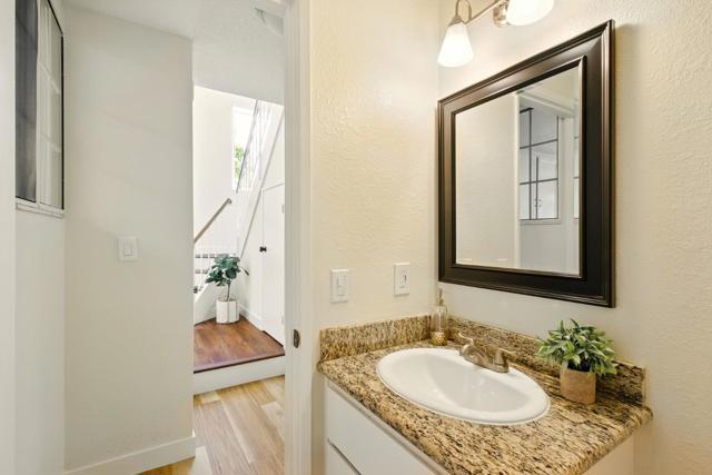 34348 Siward Drive, Fremont CA: https://media.crmls.org/mediaz/f09e3eb2-2470-43cc-a894-0dd4dd8468b7.jpg