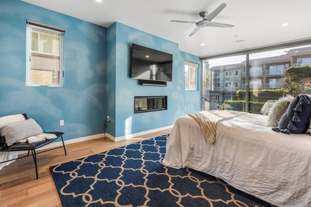 165 Pine Ave, Carlsbad CA: https://media.crmls.org/mediaz/f09e9edf-d4c7-4e64-8bea-f0241f00b94a.jpg