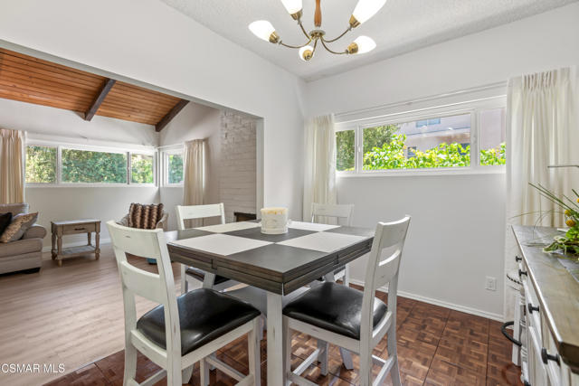 4230 Canoga Avenue, Woodland Hills CA: https://media.crmls.org/mediaz/f0a04bf0-7a0b-4ca2-a947-61cda594f462.jpg