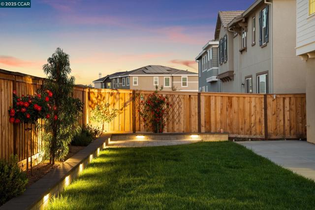 5013 Shefford Ct, Vacaville CA: https://media.crmls.org/mediaz/f0a0d3f0-6bcf-4ef3-b5a8-159b827792de.jpg