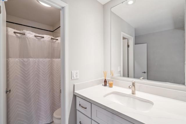 Image 21 of 31 For 1296 Vintner Way
