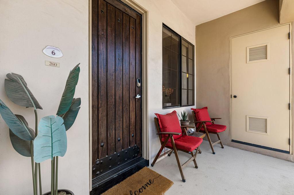 50750 Santa Rosa Plaza #6