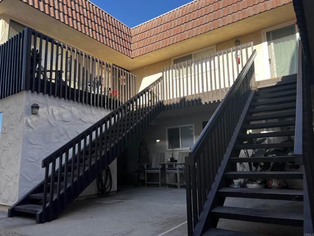 Detail Gallery Image 13 of 40 For 159 Redwood Ave. #B,  Carlsbad,  CA 92008 - 2 Beds | 1/1 Baths