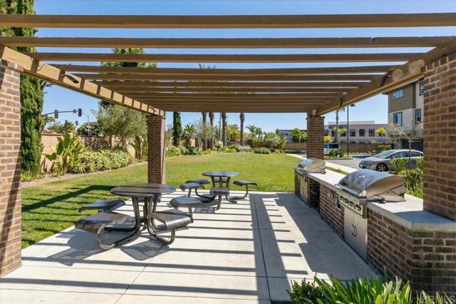 1267 Via Lucero, Oceanside CA: https://media.crmls.org/mediaz/f0a25598-9090-4cf6-8914-c6073085ce77.jpg