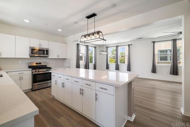 5241 Rockfish Lane, San Diego CA: https://media.crmls.org/mediaz/f0a369bf-a67c-4bfe-83e6-33729eec8ddc.jpg