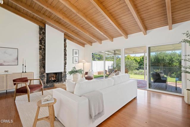 Detail Gallery Image 2 of 33 For 1111 Crestline Dr, Santa Barbara,  CA 93105 - 3 Beds | 2/1 Baths