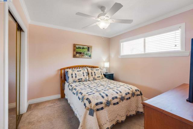 2515 Crystal Dr, Santa Clara CA: https://media.crmls.org/mediaz/f0a3db36-7f88-4305-b461-ac086a7ce68d.jpg