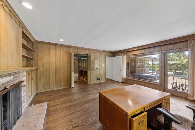 680 Fairway Circle, Hillsborough CA: https://media.crmls.org/mediaz/f0a4502f-9f91-4d29-8ca3-4d4bbc3dbe68.jpg