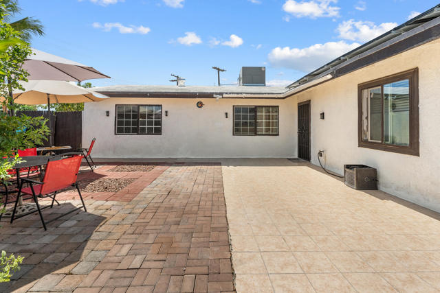 83307 Tourmaline Avenue, Indio CA: https://media.crmls.org/mediaz/f0a4966f-dece-4783-a74f-04356bdb1b6a.jpg
