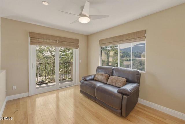 Detail Gallery Image 13 of 27 For 1048 Larry Ct, Newbury Park,  CA 91320 - 3 Beds | 2/1 Baths