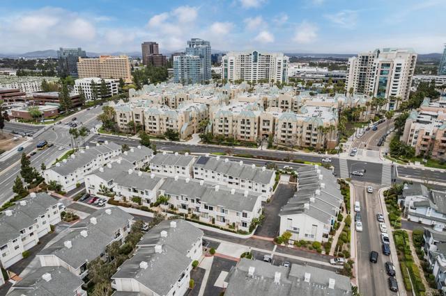 Detail Gallery Image 28 of 34 For 4094 Mahaila Ave #B,  San Diego,  CA 92122 - 3 Beds | 2/1 Baths