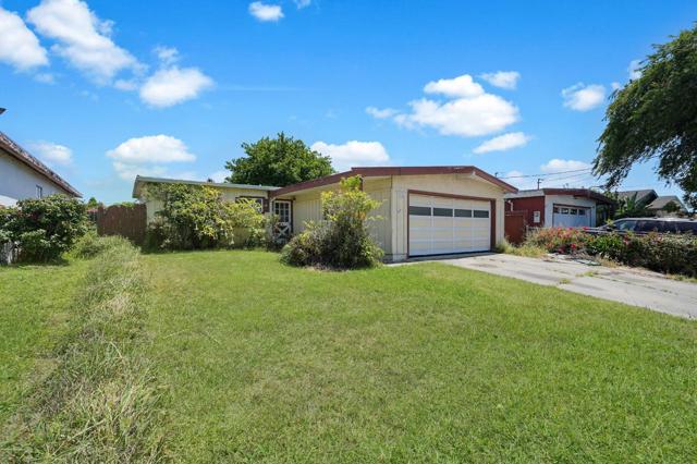 6364 Thomas Avenue, Newark CA: https://media.crmls.org/mediaz/f0a5a05f-bbca-48e1-a117-ec53685d83a2.jpg