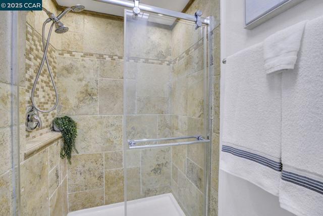 6130 Old Quarry Loop, Oakland CA: https://media.crmls.org/mediaz/f0a5a7f0-14bc-4981-b1ec-88938a35fe21.jpg