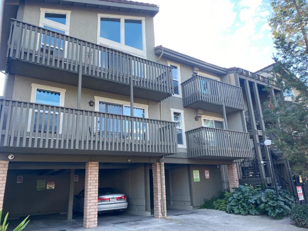 480 E O’Keefe Street #302