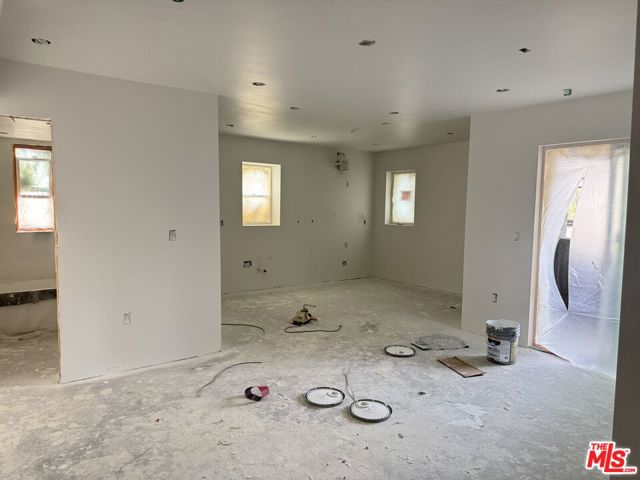 14728 Friar Street, Van Nuys CA: https://media.crmls.org/mediaz/f0a6a0b8-ed20-44c1-afde-538503560462.jpg
