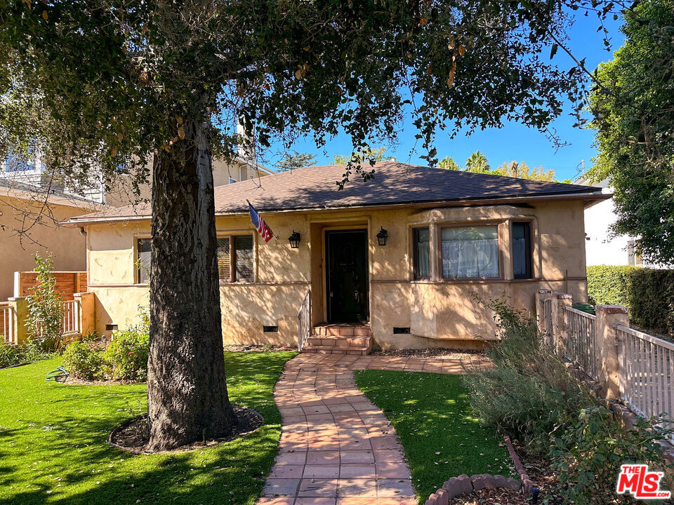 14817 Huston Street, Sherman Oaks, CA 91403
