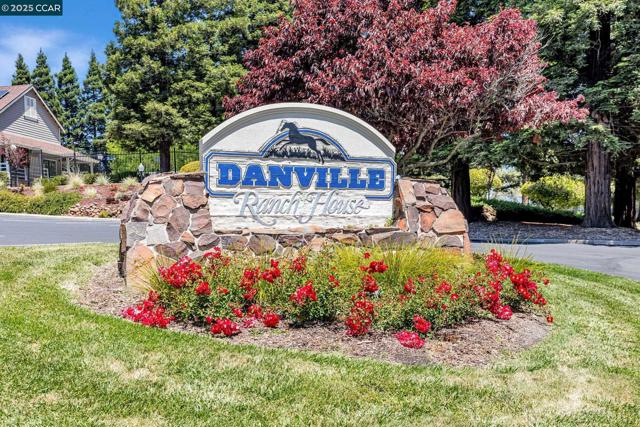 1806 Ridgeland Circle, Danville CA: https://media.crmls.org/mediaz/f0a7ddd4-fb89-487a-bc64-58b0887c79ab.jpg