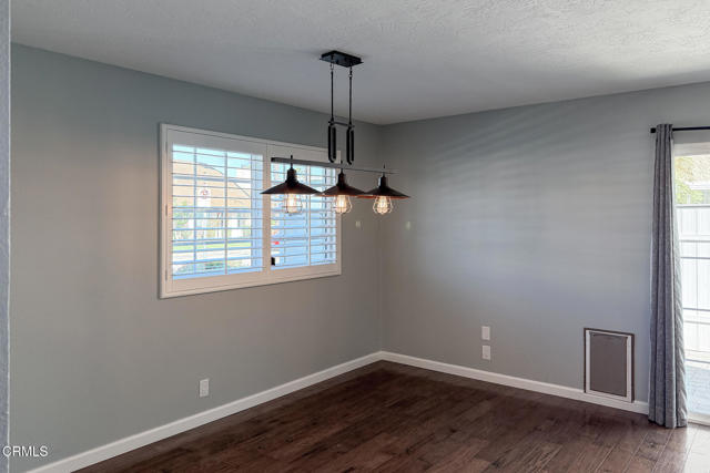 Detail Gallery Image 7 of 43 For 4950 Nautilus St, Oxnard,  CA 93035 - 3 Beds | 2 Baths