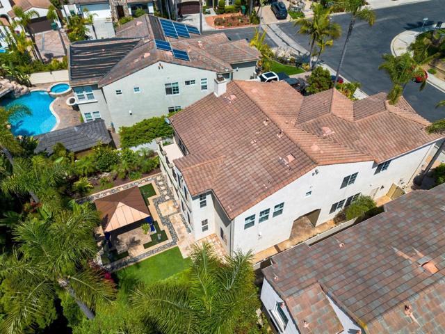 616 Marlin Ln, Carlsbad CA: https://media.crmls.org/mediaz/f0a92243-1513-426e-8204-8846e39a86ac.jpg