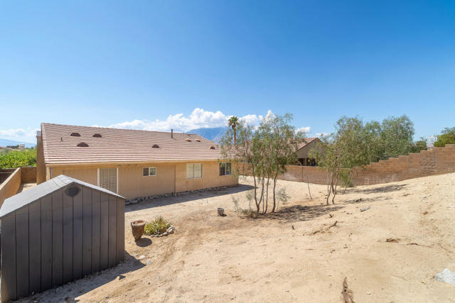 65866 Estrella Avenue, Desert Hot Springs CA: https://media.crmls.org/mediaz/f0a92703-a44d-4747-99df-fa7bb5451e91.jpg