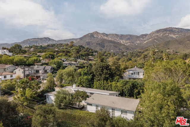 1076 Cheltenham Road, Santa Barbara CA: https://media.crmls.org/mediaz/f0a9304e-b5ca-4f6e-9511-e25461ded3c3.jpg