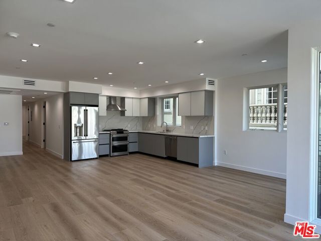 9842 Vidor Drive, Los Angeles CA: https://media.crmls.org/mediaz/f0a993b6-5439-4289-91b8-71753103f5b1.jpg