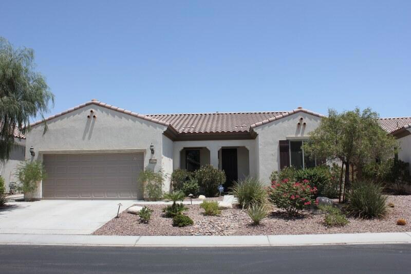 81672 Avenida Viesca