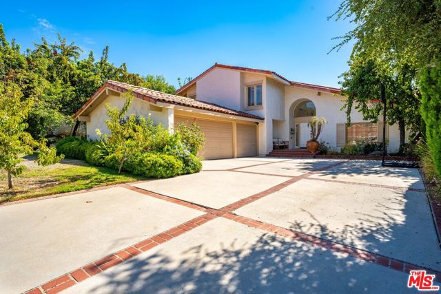 4441 Park Alisal, Calabasas CA: https://media.crmls.org/mediaz/f0ac1aed-d7f0-4c4d-bc3c-0bdbb2bab9ab.jpg