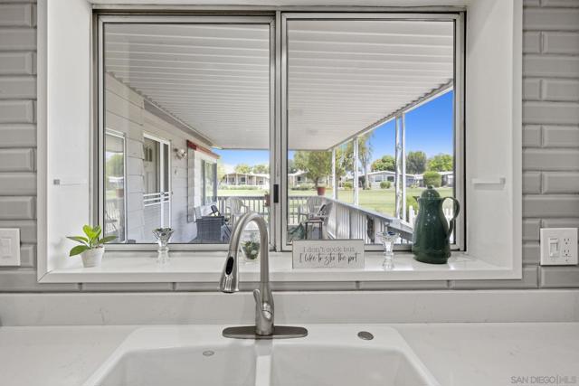 5001 W Florida Avenue, Hemet CA: https://media.crmls.org/mediaz/f0ac7bc5-421c-44fc-a7d3-75ad41a96f35.jpg