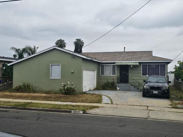 5017 Reynolds Street, San Diego CA: https://media.crmls.org/mediaz/f0acced7-21ec-41ae-8cff-7fd7221d1dc4.jpg
