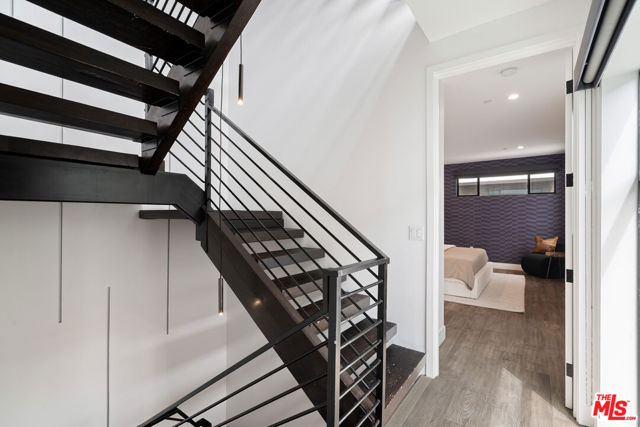 6871 Fountain Avenue, Los Angeles CA: https://media.crmls.org/mediaz/f0ad217f-f3bf-4e3c-b7e3-2ecf71db018d.jpg