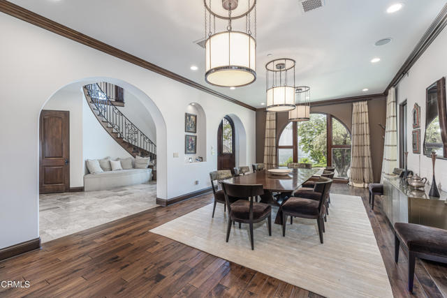 2330 Crystal Lane, Pasadena CA: https://media.crmls.org/mediaz/f0ad370d-581d-4479-940d-461f8ecd67ed.jpg