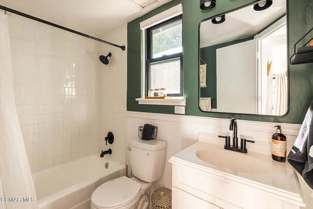 28989 Palisades Drive, Lake Arrowhead CA: https://media.crmls.org/mediaz/f0ad3d1b-8fc4-4a1e-a95b-bbbcbeed8611.jpg
