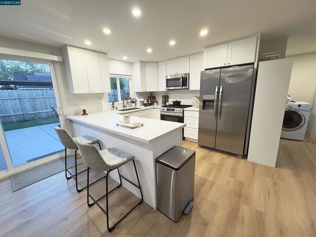 1923 Juliesse Avenue, Sacramento CA: https://media.crmls.org/mediaz/f0afc6fd-a805-4c17-ad2f-0805af0396a5.jpg