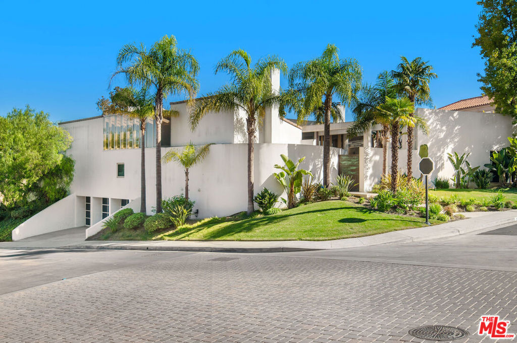 11975 Crest Place