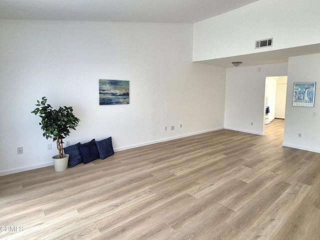 Detail Gallery Image 7 of 55 For 3225 Village 3, Camarillo,  CA 93012 - 2 Beds | 2 Baths