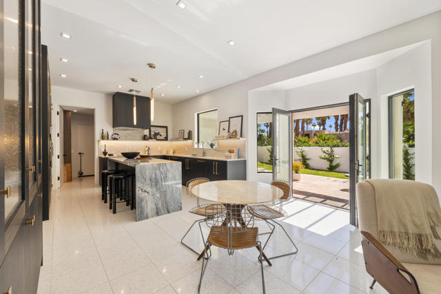 75465 Montecito Drive, Indian Wells CA: https://media.crmls.org/mediaz/f0b189a2-b94e-4f97-a214-17ada9ac2650.jpg