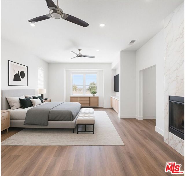 42094 W 21st Street, Lancaster CA: https://media.crmls.org/mediaz/f0b1a46c-466e-43ef-b566-ddf8186fa621.jpg